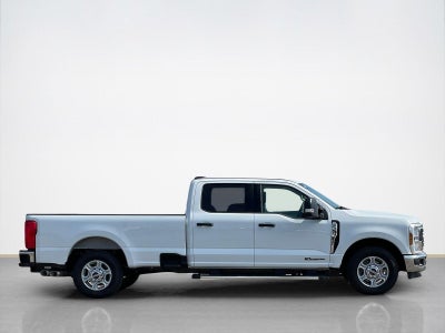 2026 Ford Super Duty F-350 SRW XLT