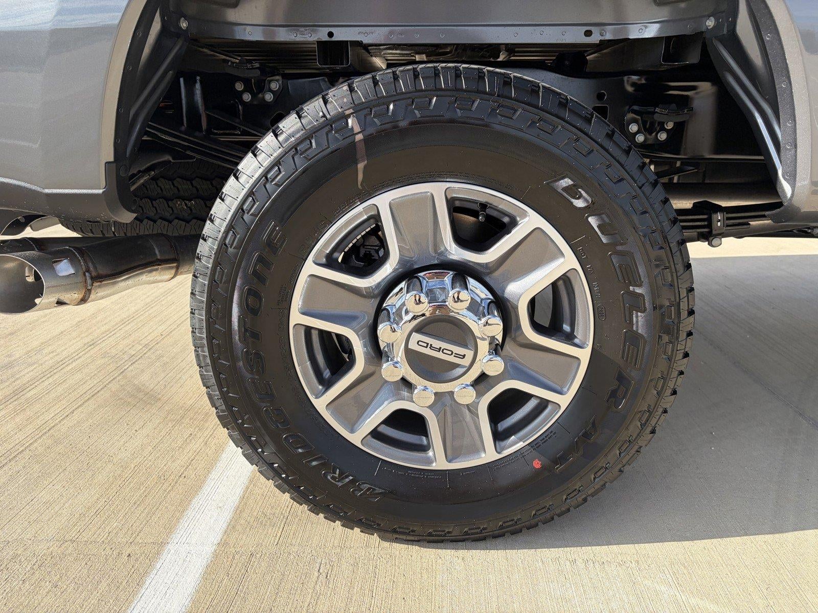 2027 Ford Super Duty F-350 SRW LARIAT