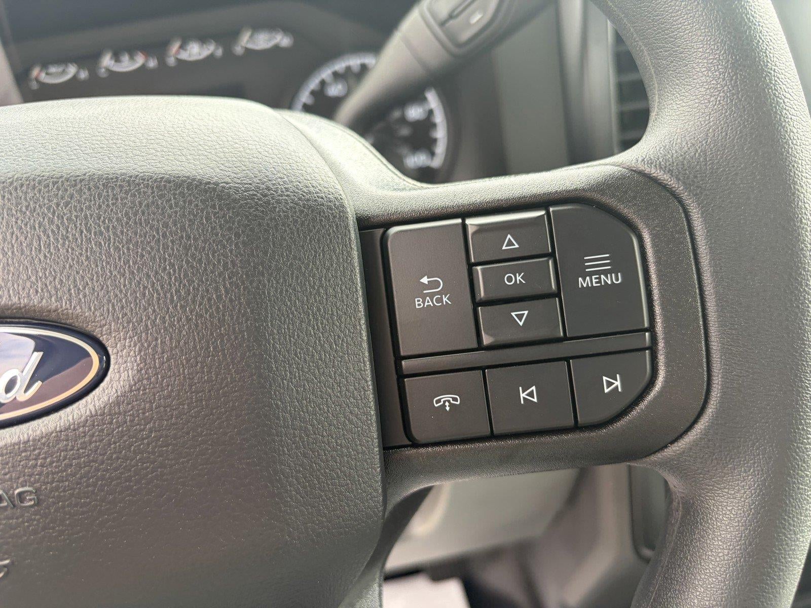 2027 Ford Super Duty F-350 SRW LARIAT