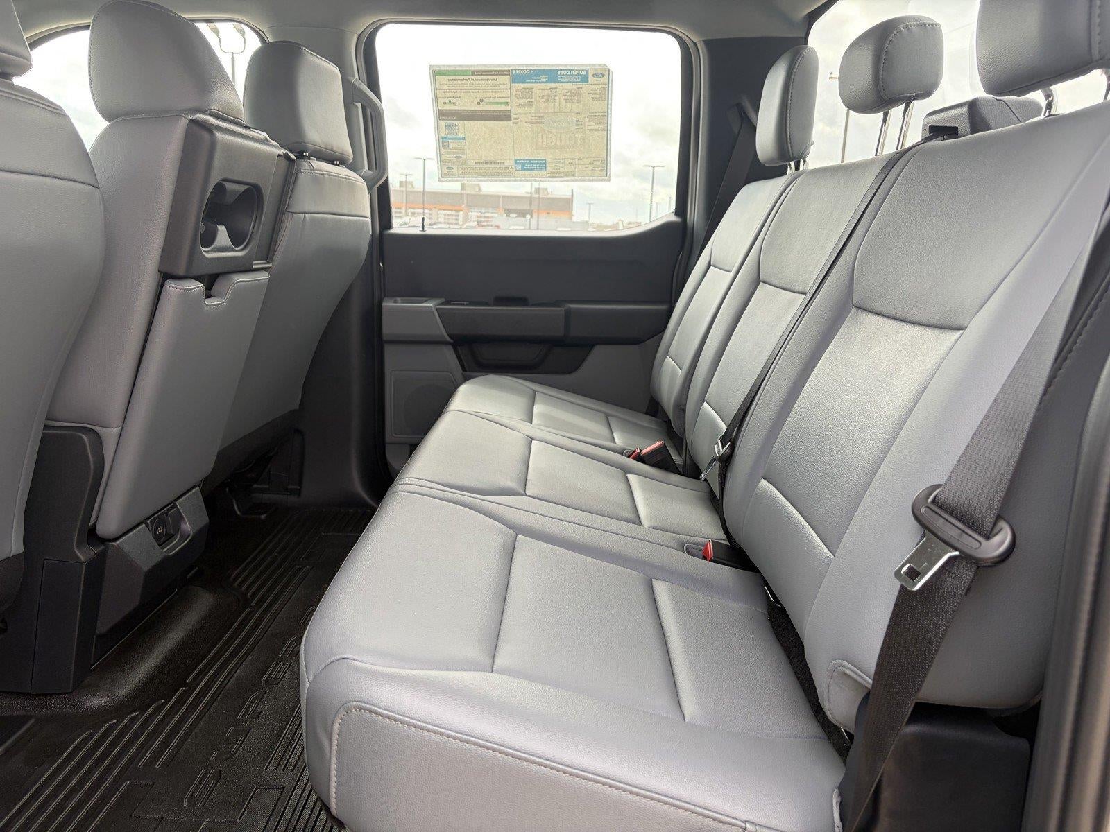 2027 Ford Super Duty F-350 SRW LARIAT