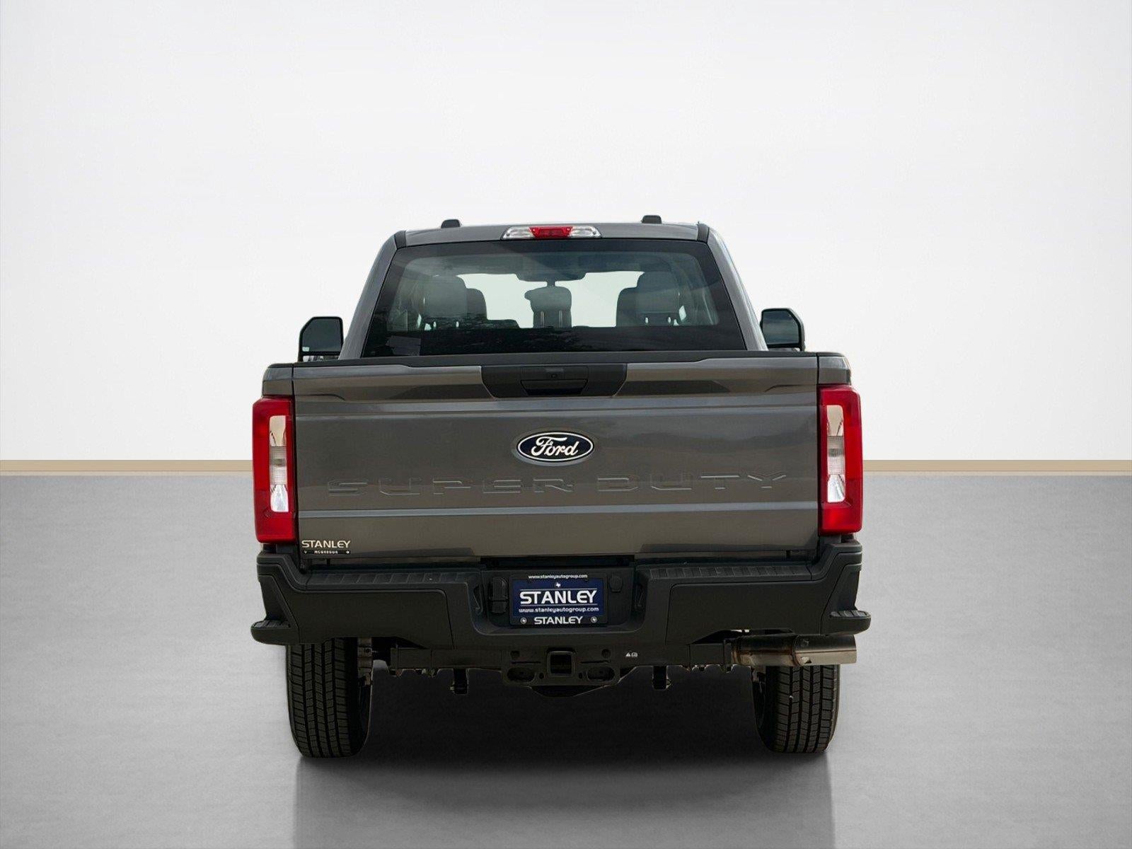2027 Ford Super Duty F-350 SRW LARIAT