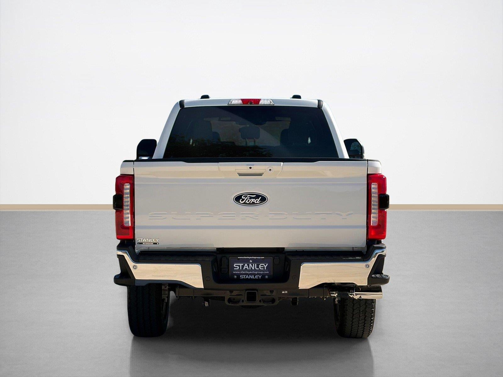 2027 Ford Super Duty F-350 SRW LARIAT