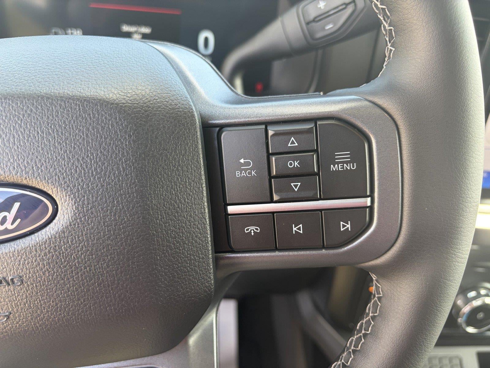 2027 Ford Super Duty F-350 SRW LARIAT