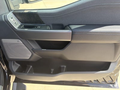 2027 Ford Super Duty F-350 SRW LARIAT