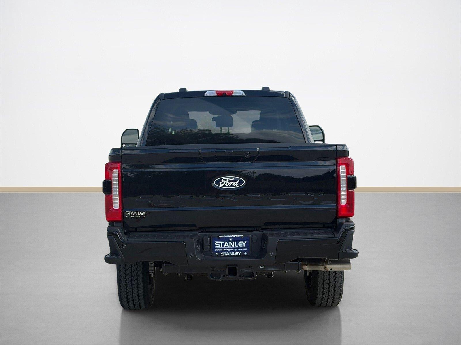 2027 Ford Super Duty F-350 SRW LARIAT