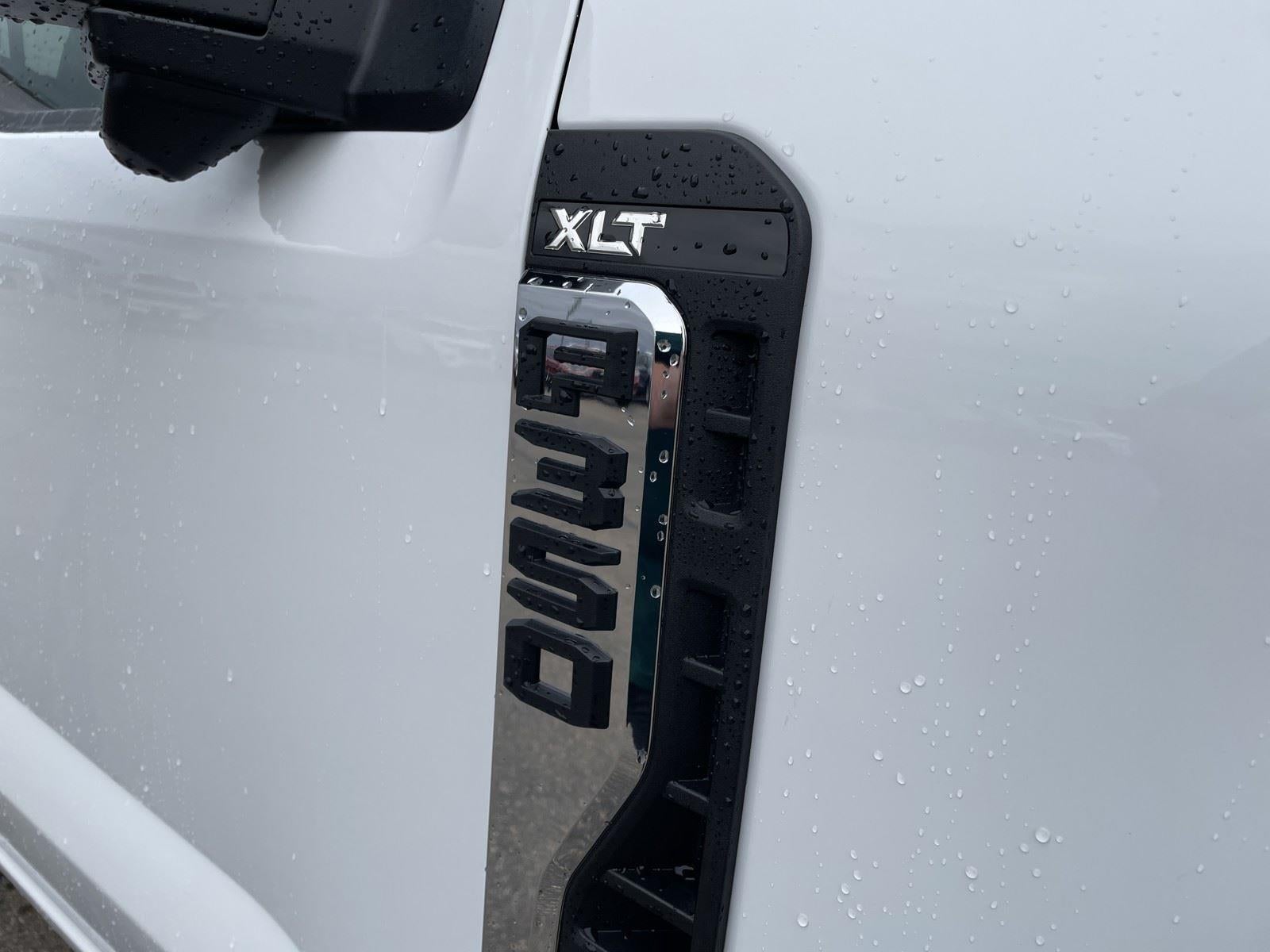 2026 Ford Super Duty F-350 SRW XLT