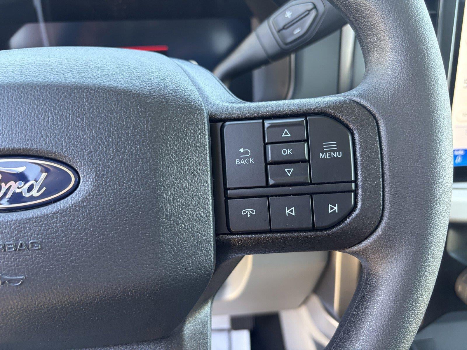 2027 Ford Super Duty F-350 DRW XLT