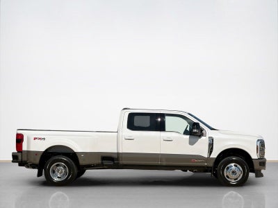 2027 Ford Super Duty F-350 DRW King Ranch