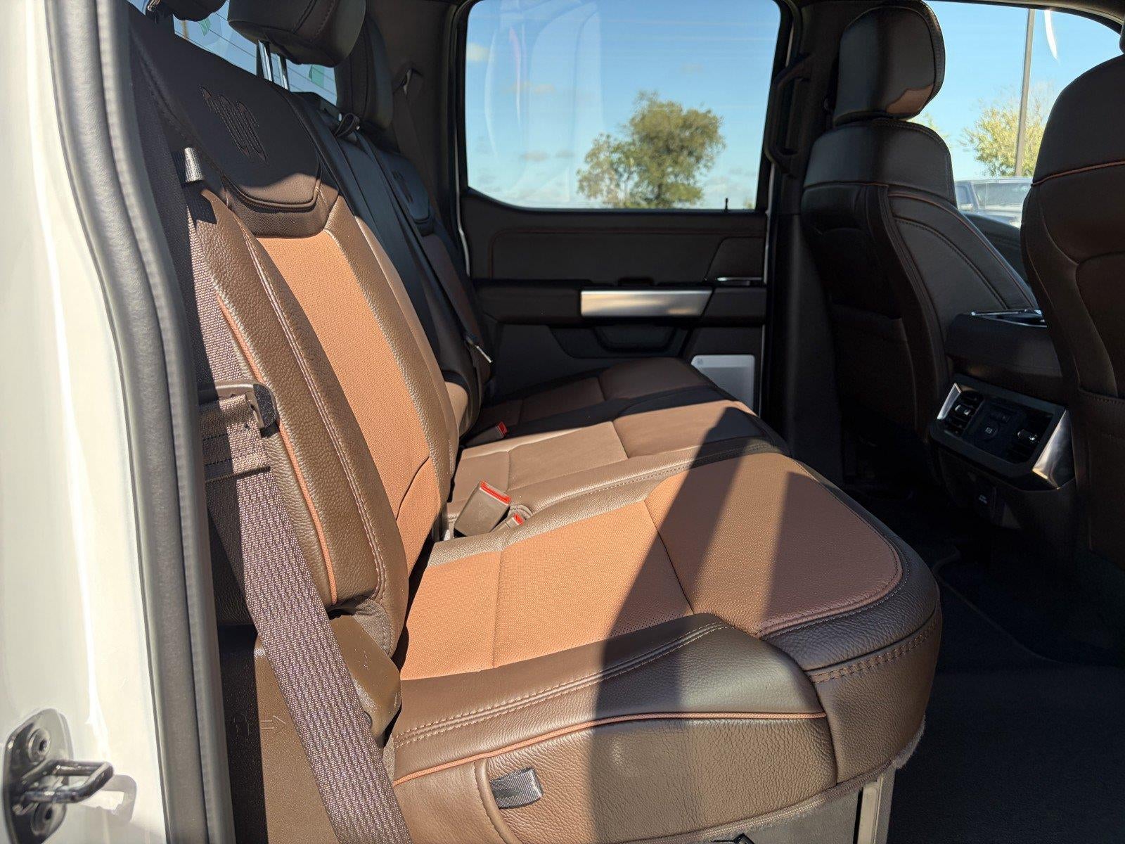 2027 Ford Super Duty F-350 DRW King Ranch