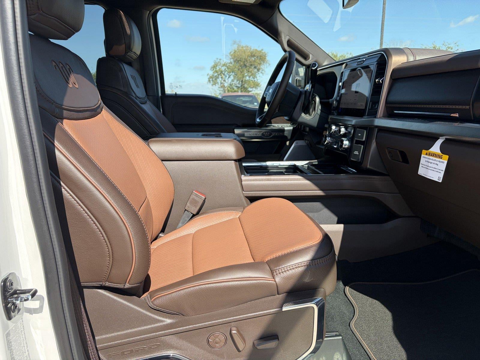 2027 Ford Super Duty F-350 DRW King Ranch