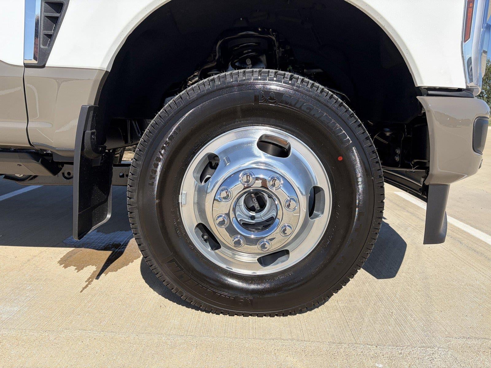 2027 Ford Super Duty F-350 DRW King Ranch