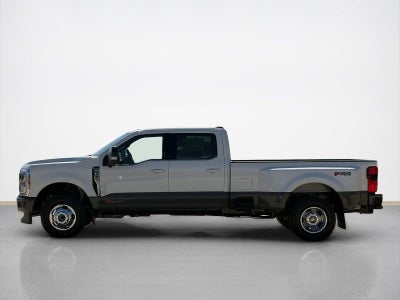 2027 Ford Super Duty F-350 DRW King Ranch