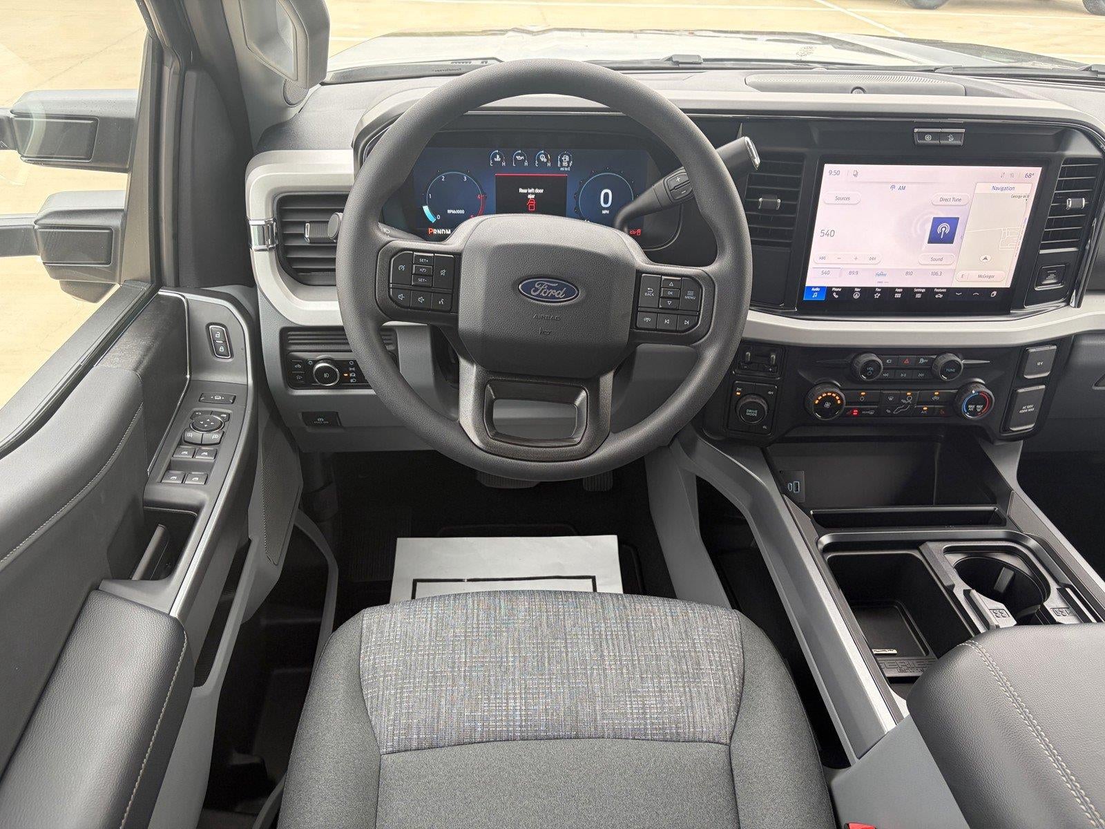 2027 Ford Super Duty F-350 DRW XLT