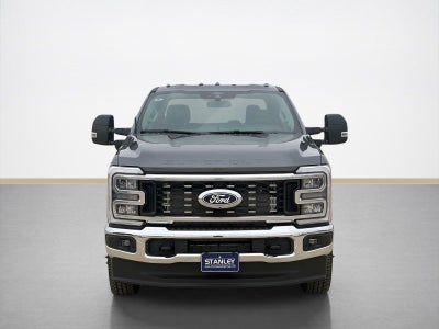 2027 Ford Super Duty F-350 DRW XLT