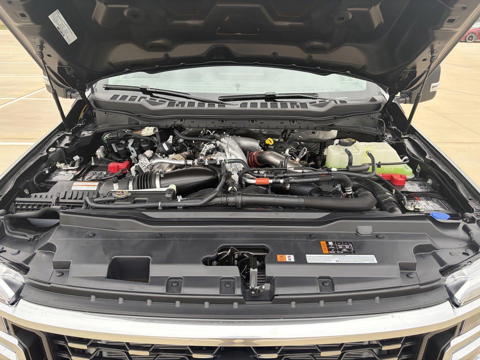 2027 Ford Super Duty F-350 DRW XLT