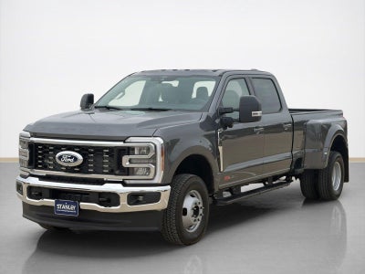 2027 Ford Super Duty F-350 DRW XLT