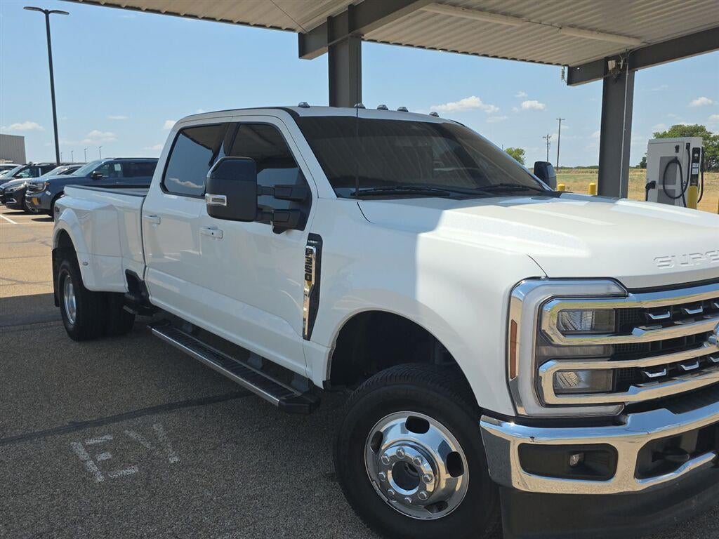 2024 Ford Super Duty F-350 DRW LARIAT