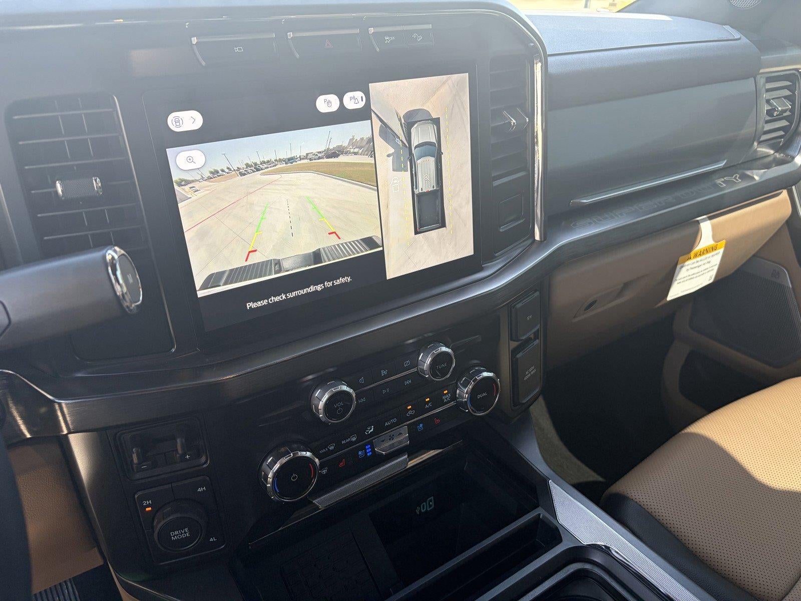 2024 Ford Super Duty F-350 Drw LARIAT