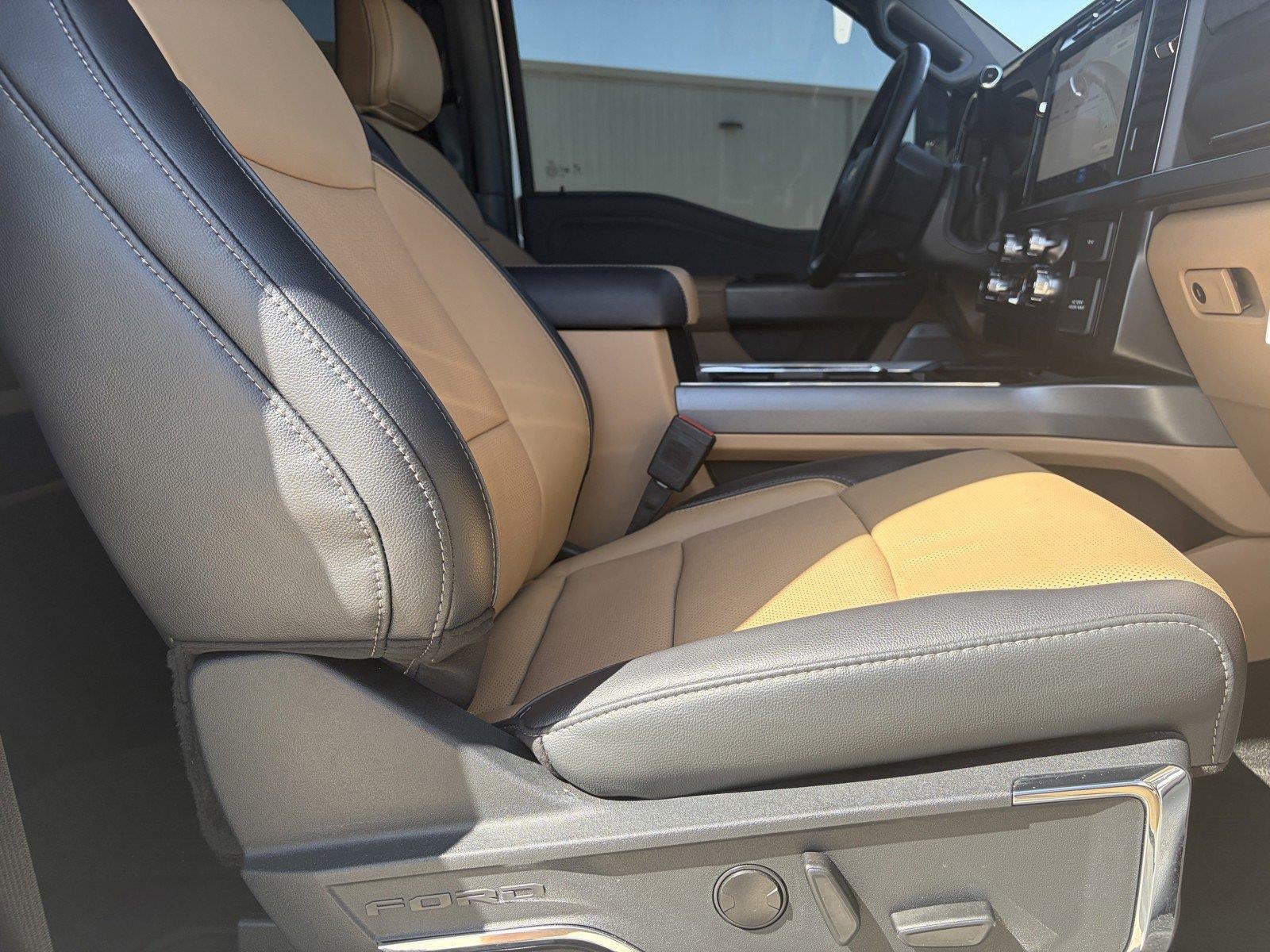 2024 Ford Super Duty F-350 Drw LARIAT