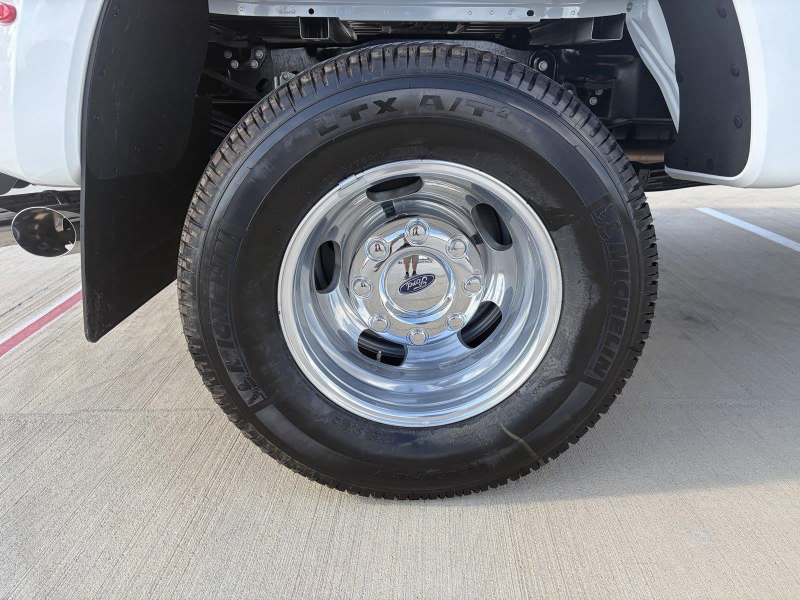 2026 Ford Super Duty F-350 DRW LARIAT