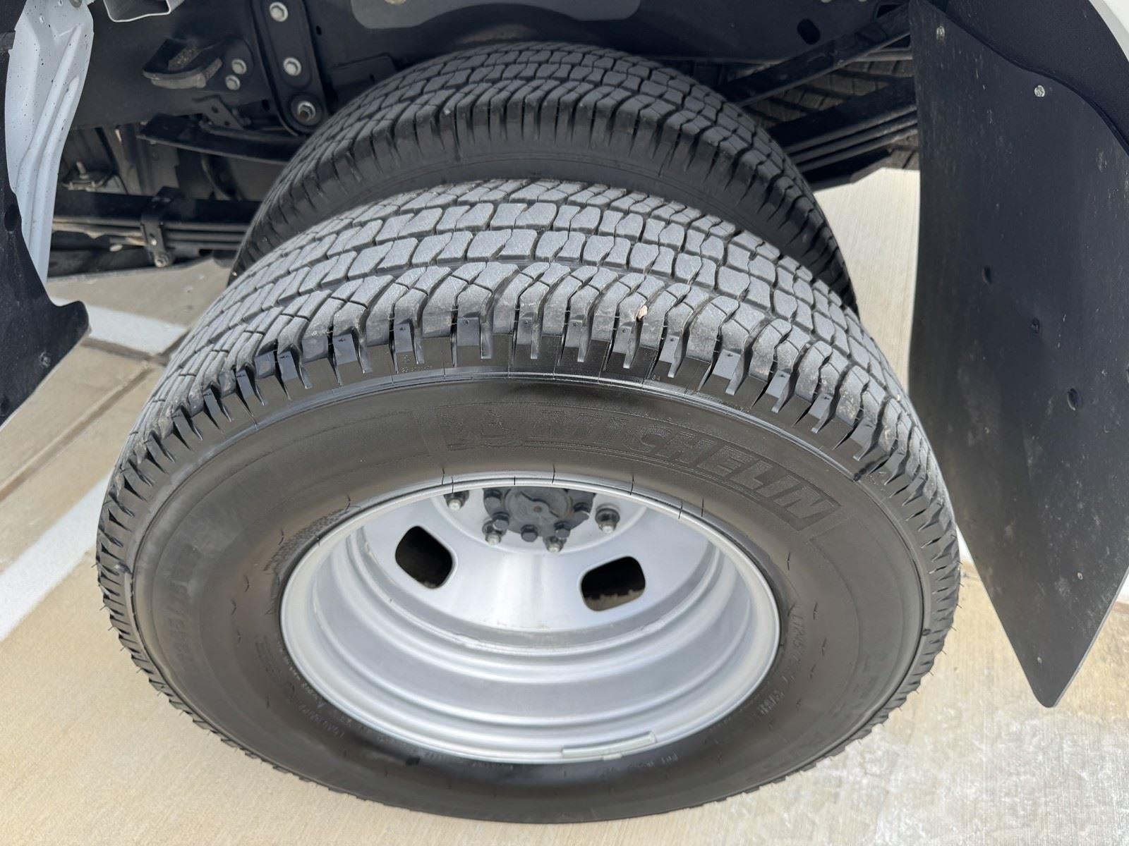 2024 Ford Super Duty F-350 DRW XL