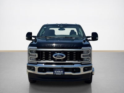 2026 Ford Super Duty F-350 DRW LARIAT
