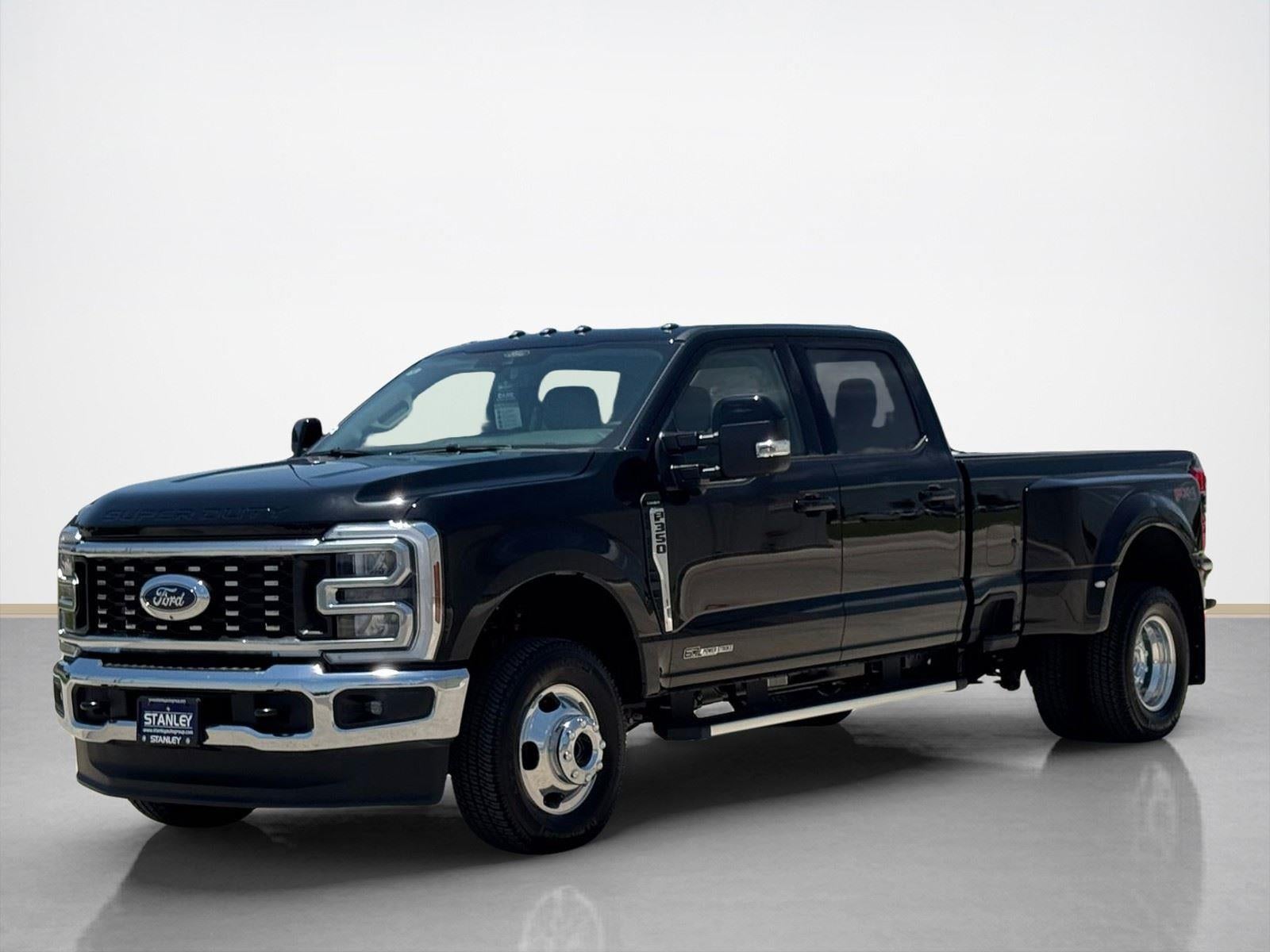 2026 Ford Super Duty F-350 DRW LARIAT