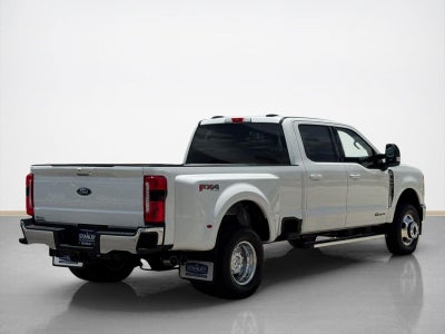 2026 Ford Super Duty F-350 DRW LARIAT