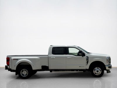 2026 Ford Super Duty F-350 DRW LARIAT