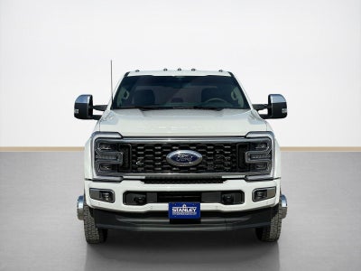 2025 Ford Super Duty F-450 DRW Platinum