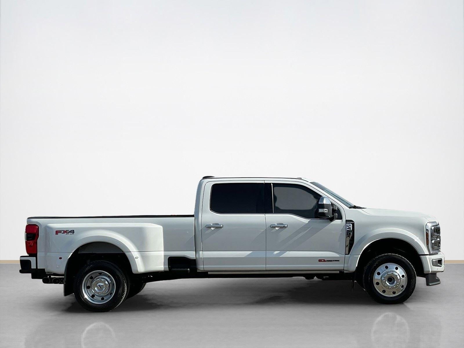 2025 Ford Super Duty F-450 DRW Platinum