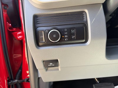 2027 Ford Super Duty F-350 SRW XLT