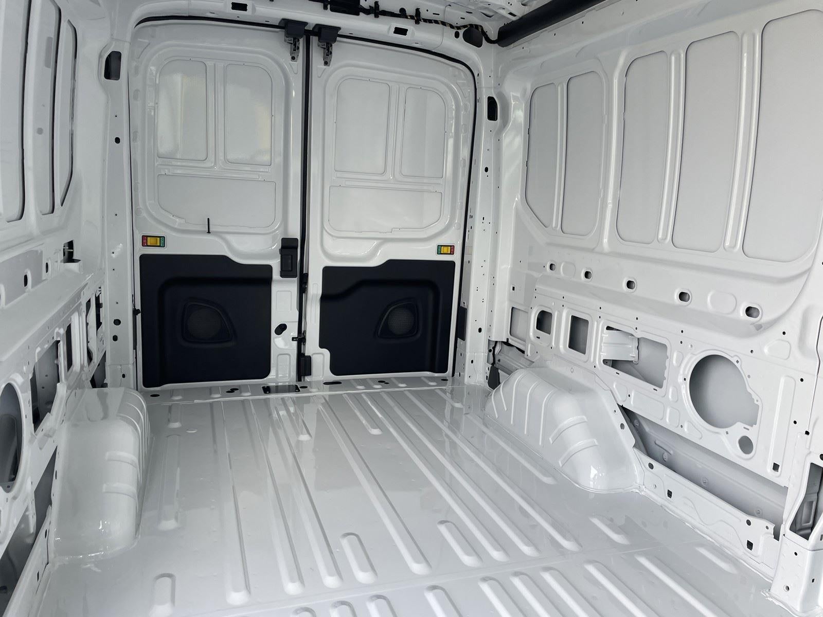 2026 Ford Transit Cargo Van T-250 148 MED RF 9150 GV