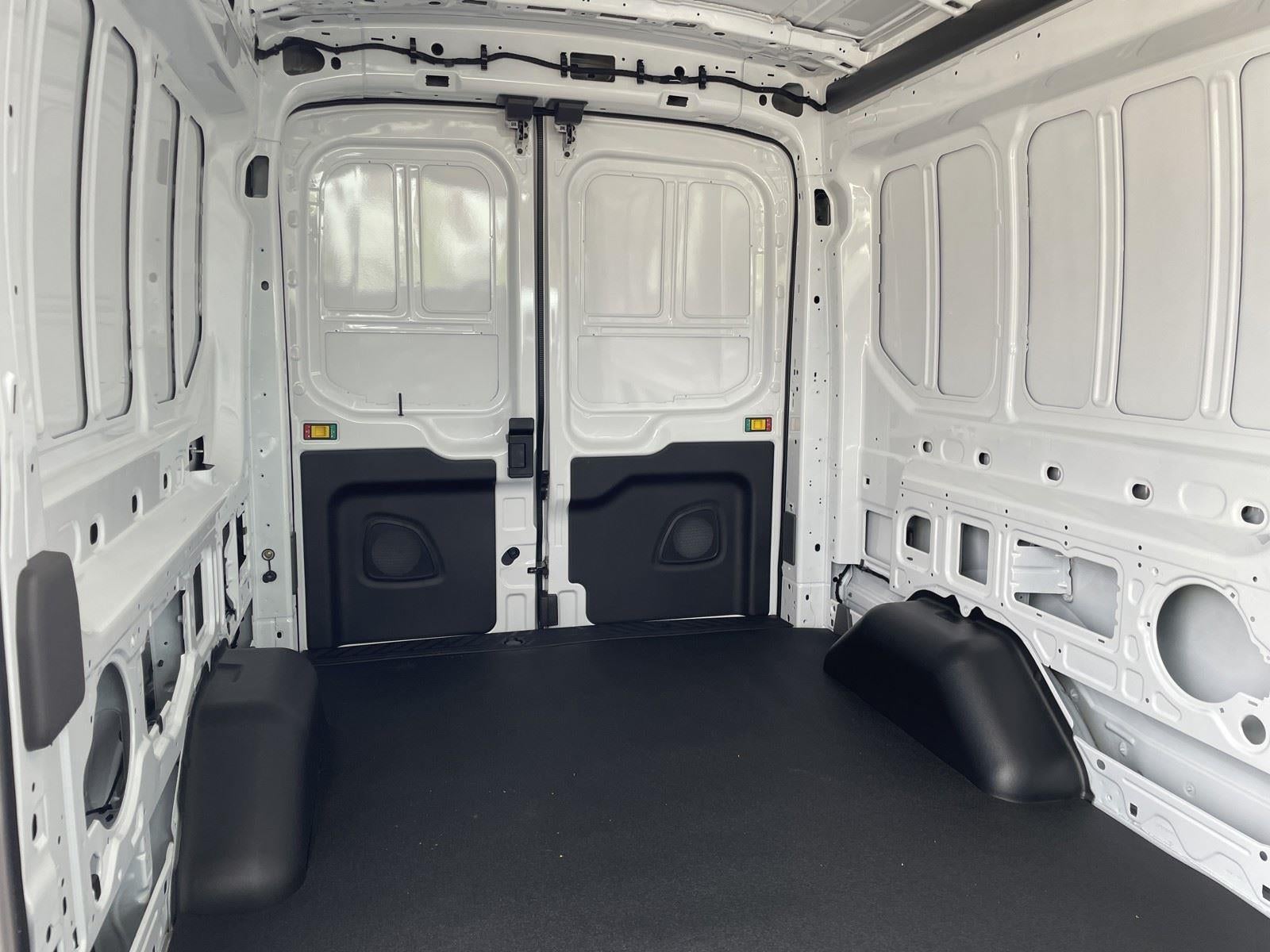 2025 Ford Transit Cargo Van T-350 148 MED RF 9500 GV