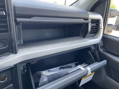 2026 Ford Super Duty F-350 SRW XLT