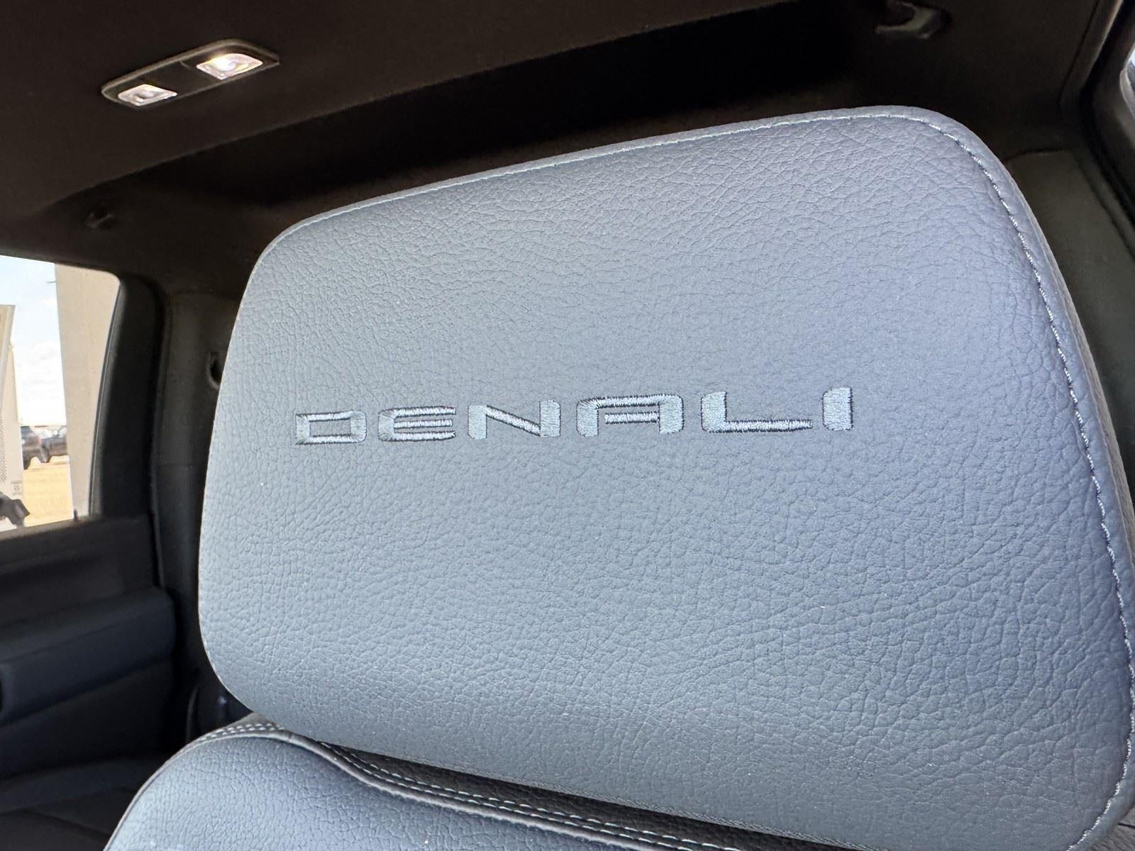 2022 GMC Sierra 2500HD Denali