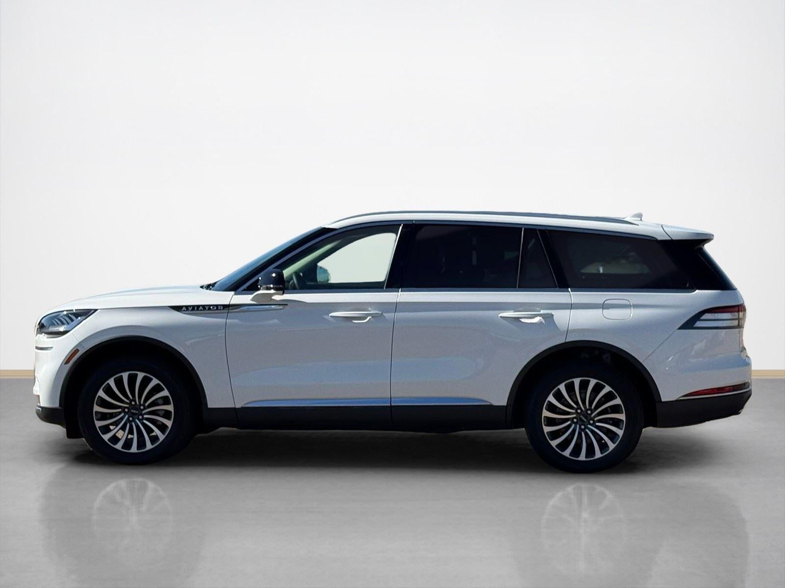 2023 Lincoln Aviator Standard