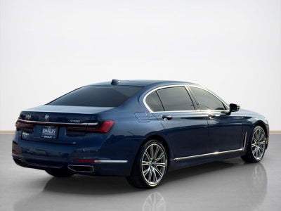 2021 BMW 7 Series 740i