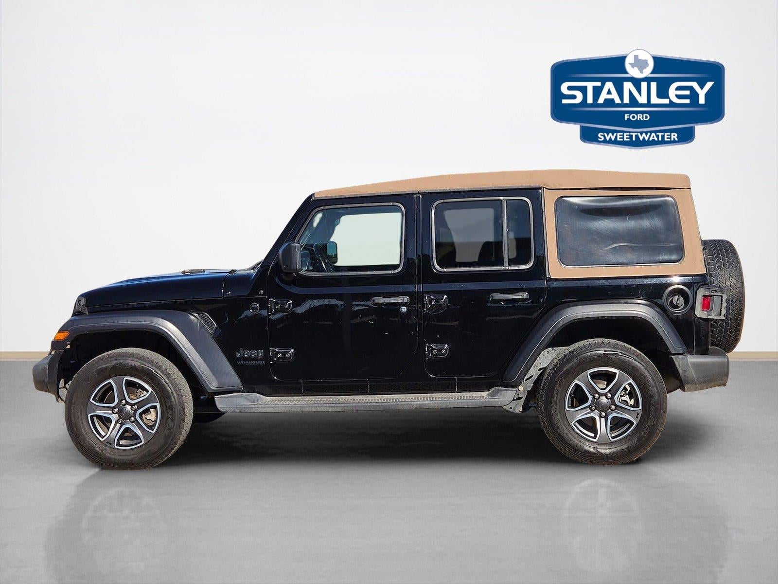 2020 Jeep Wrangler Unlimited Black and Tan