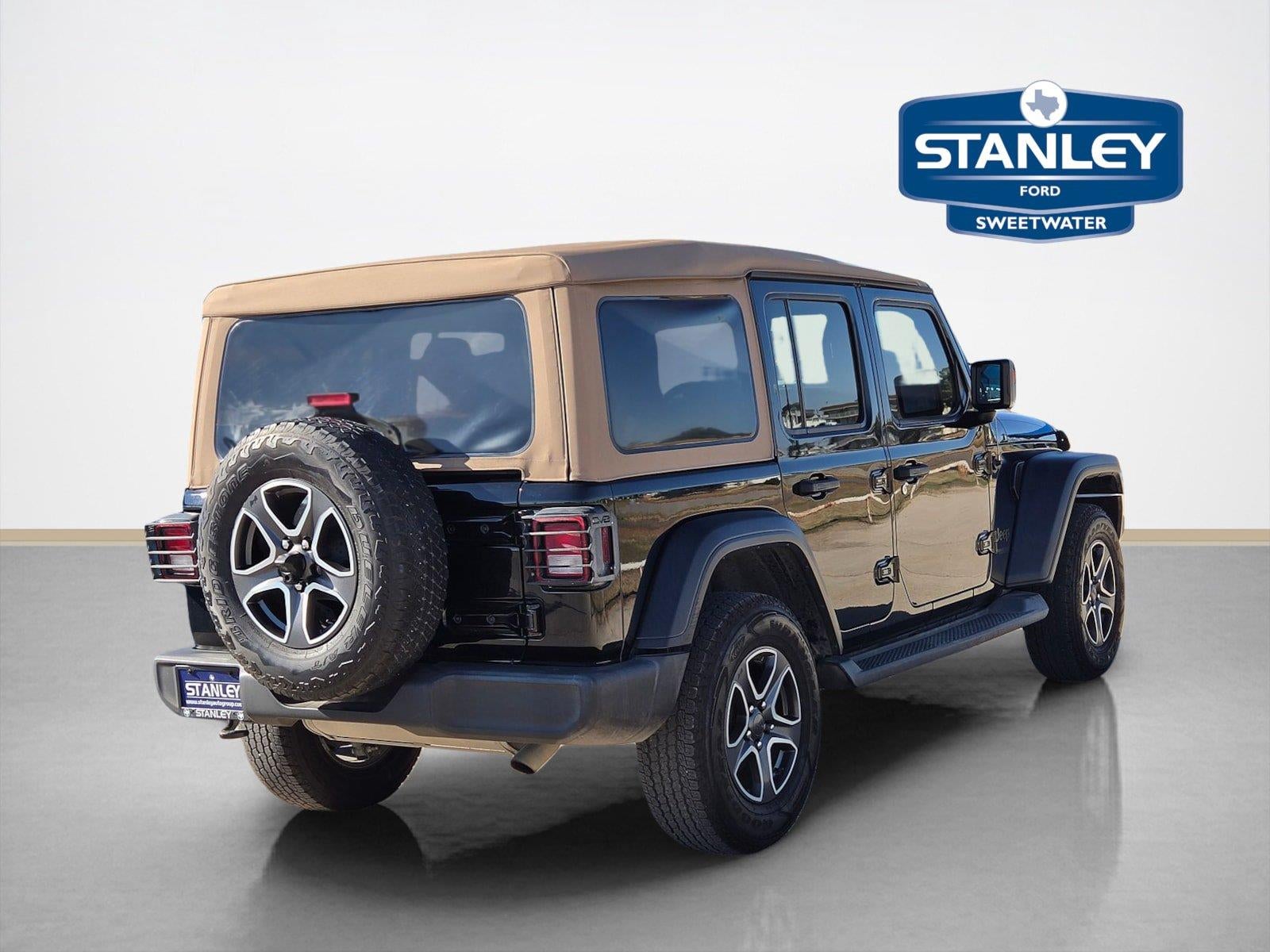 2020 Jeep Wrangler Unlimited Black and Tan