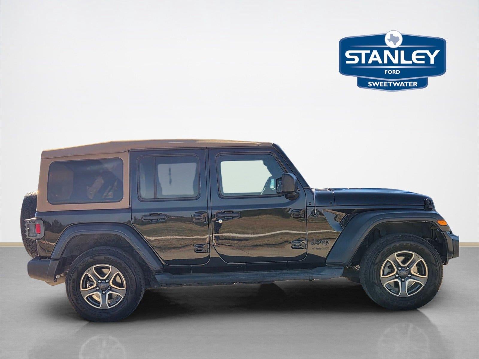 2020 Jeep Wrangler Unlimited Black and Tan