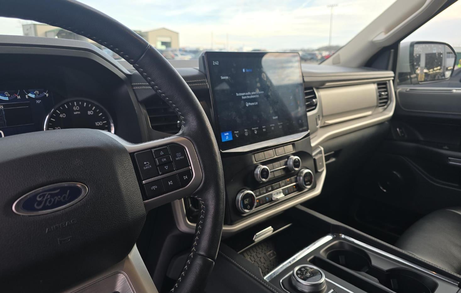 2024 Ford Expedition XLT