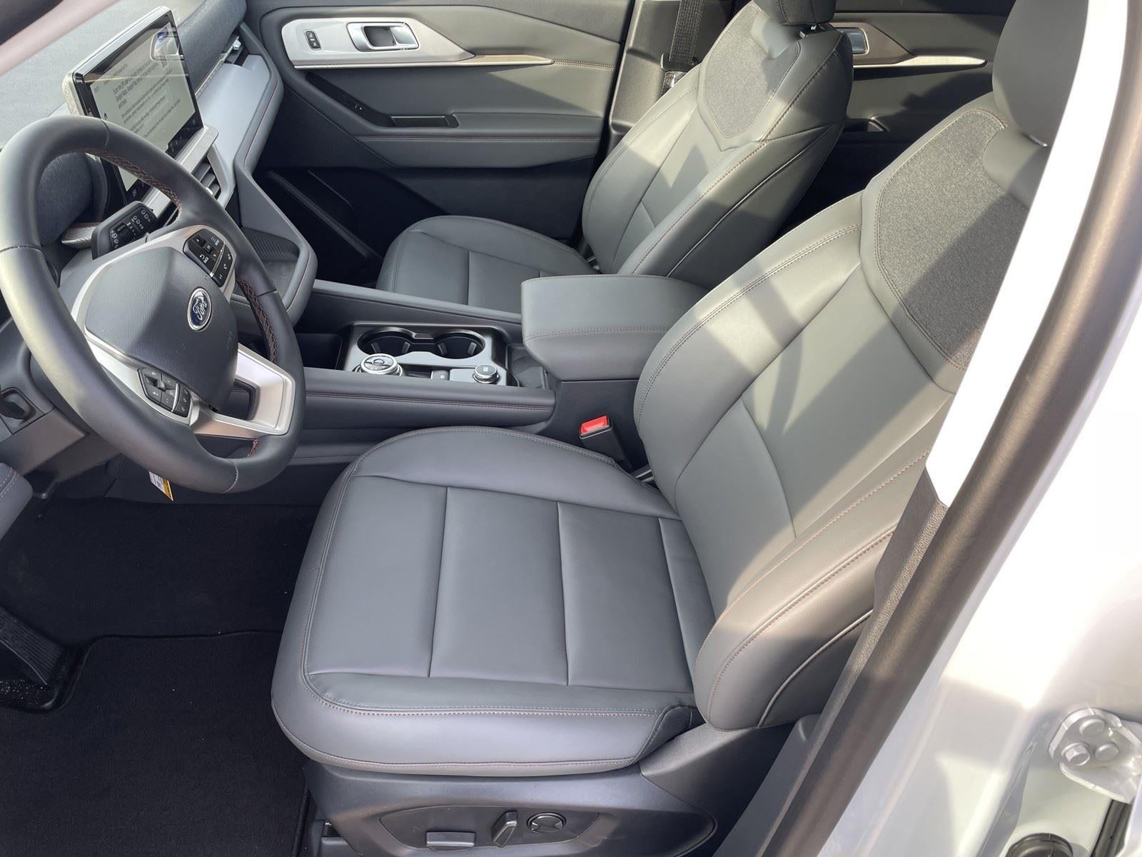 2026 Ford Explorer Active w/100A Pkg