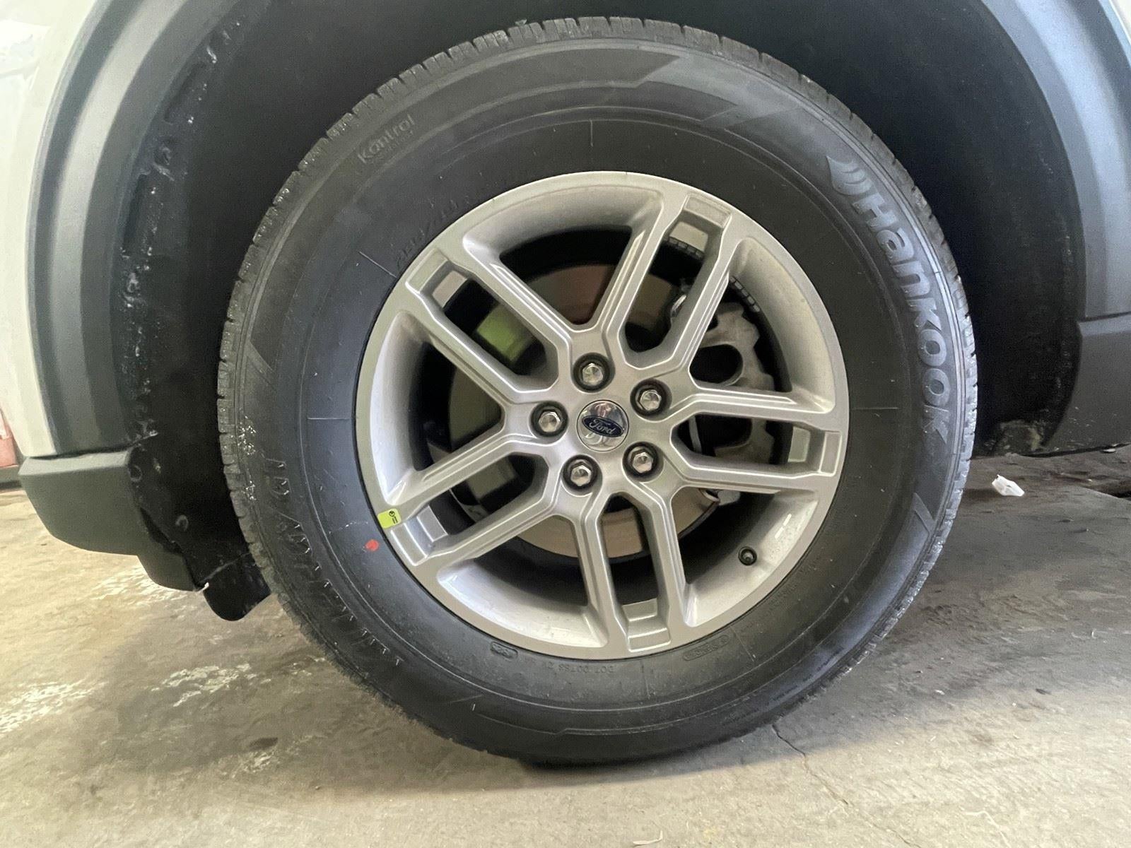 2026 Ford Explorer Active w/100A Pkg