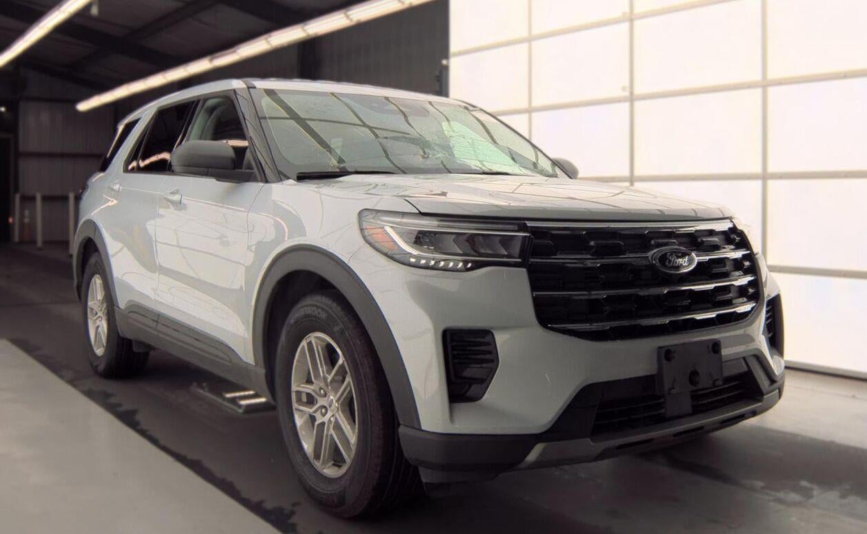 2026 Ford Explorer Active w/100A Pkg