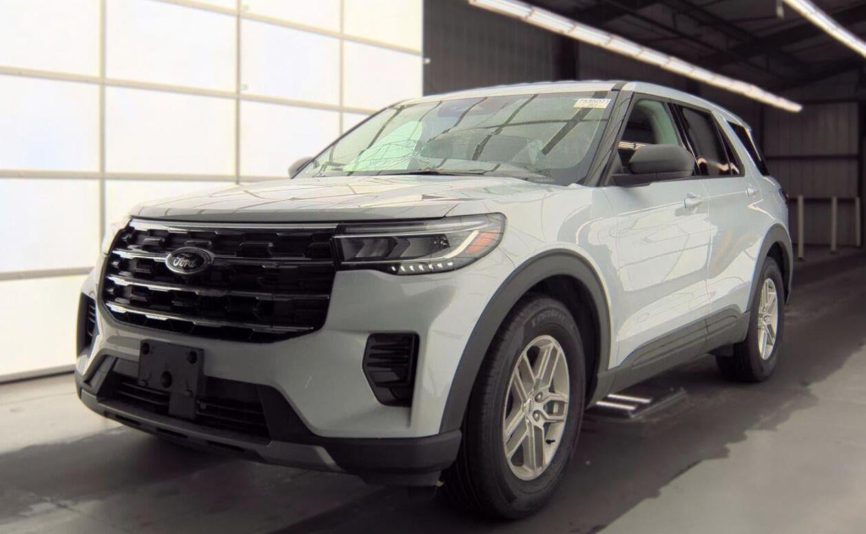 2026 Ford Explorer Active w/100A Pkg