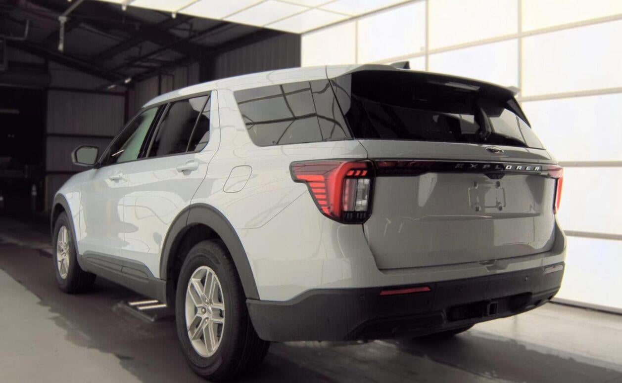 2026 Ford Explorer Active w/100A Pkg