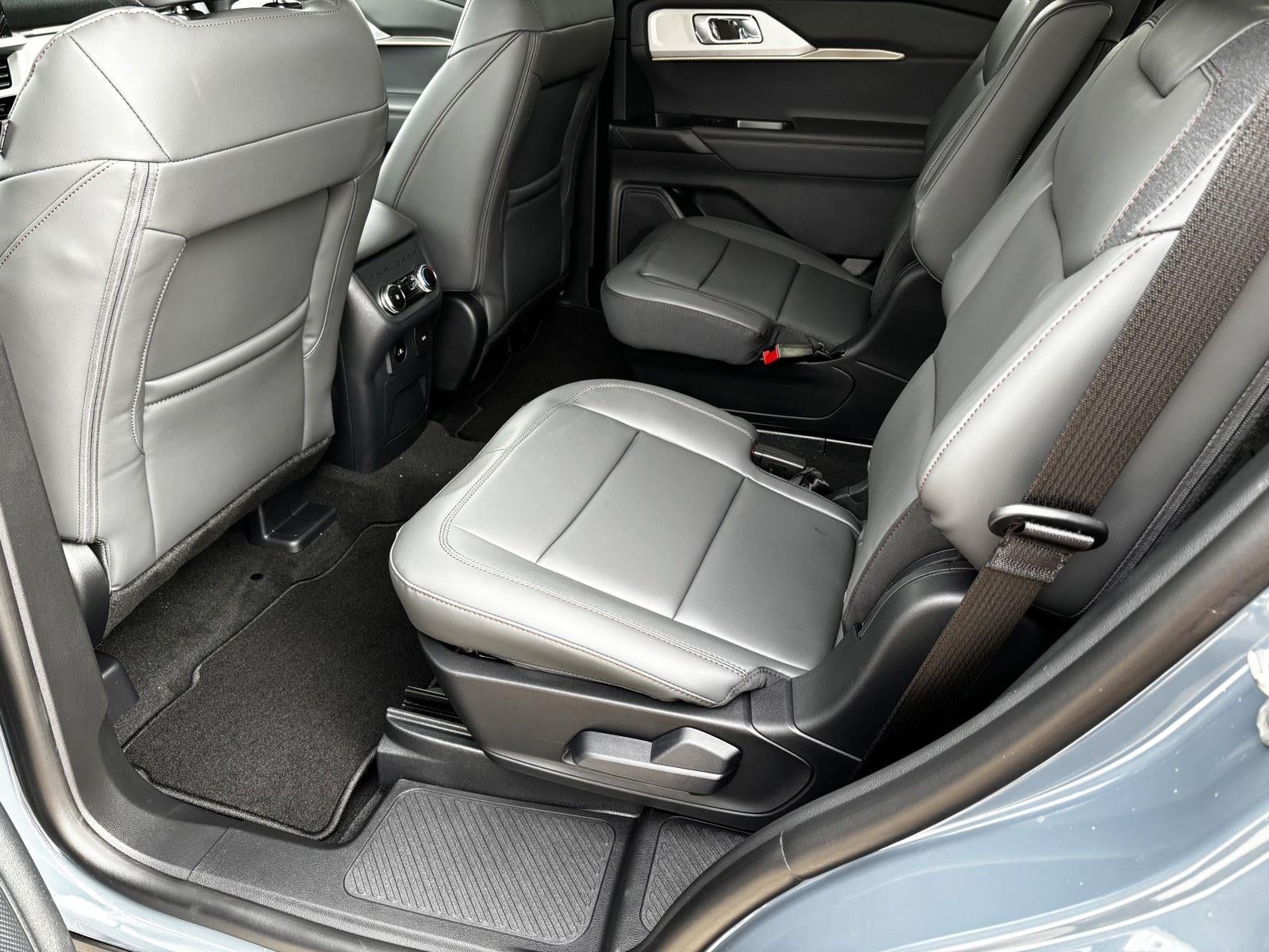 2026 Ford Explorer Active w/100A Pkg