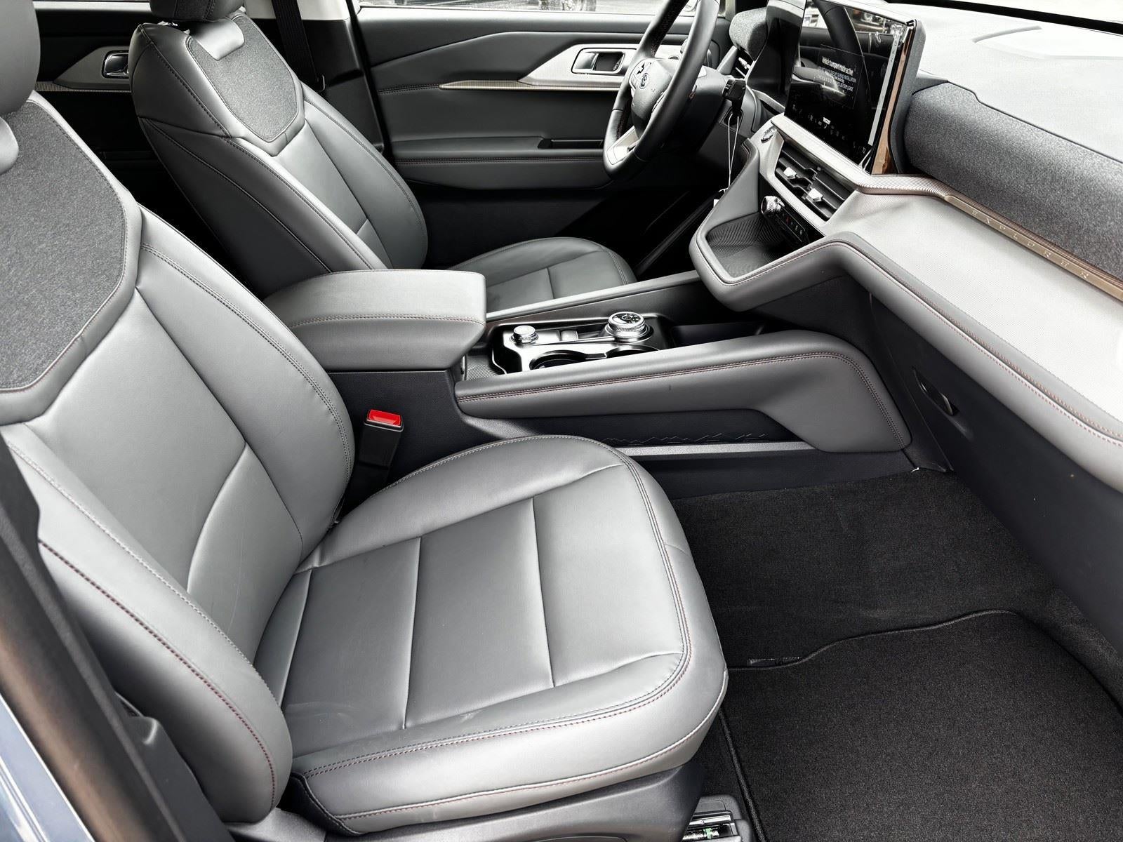 2026 Ford Explorer Active w/100A Pkg