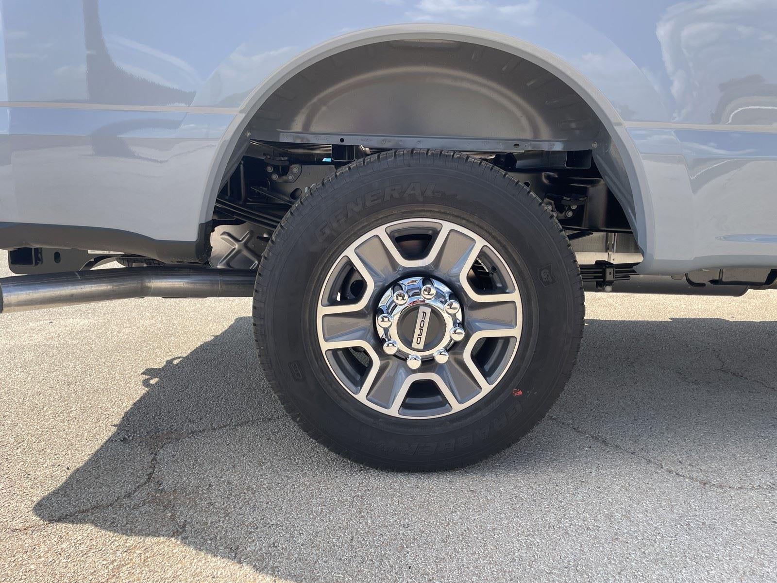 2026 Ford Super Duty F-350 SRW LARIAT